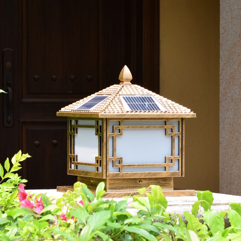 Contemporary LED Pillar Light Golden Solar Lighting Fixture for Garden