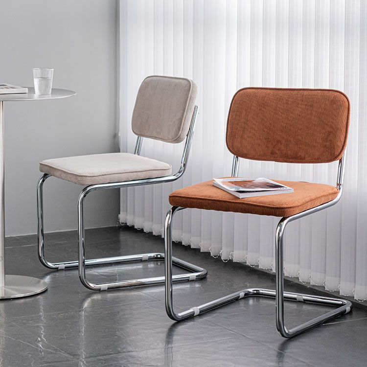Sillas de comedor estilo moderno Sillas sin brazos con respaldo abierto y patas de metal