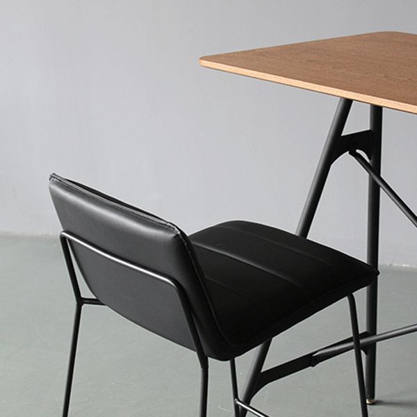 Modern Low Back Restaurant Stool Matte Finish Leather Barstool