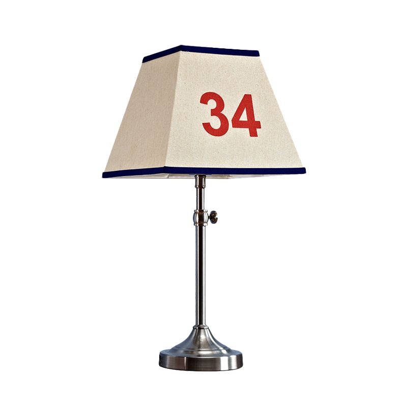 Pagoda Metal Table Lampe avec motif de numéro d'éclairage nocturne beige unique contemporain pour chambre à coucher
