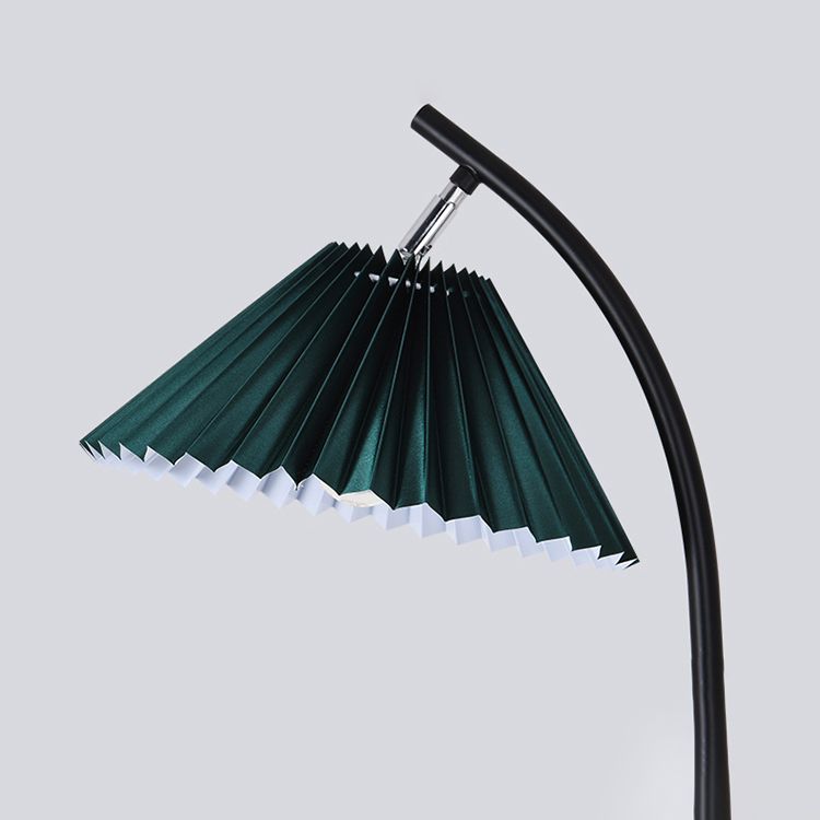 1 Light Cone-Shaped Floor Lamps Modernism Fabric Floor Lamps for Bedroom