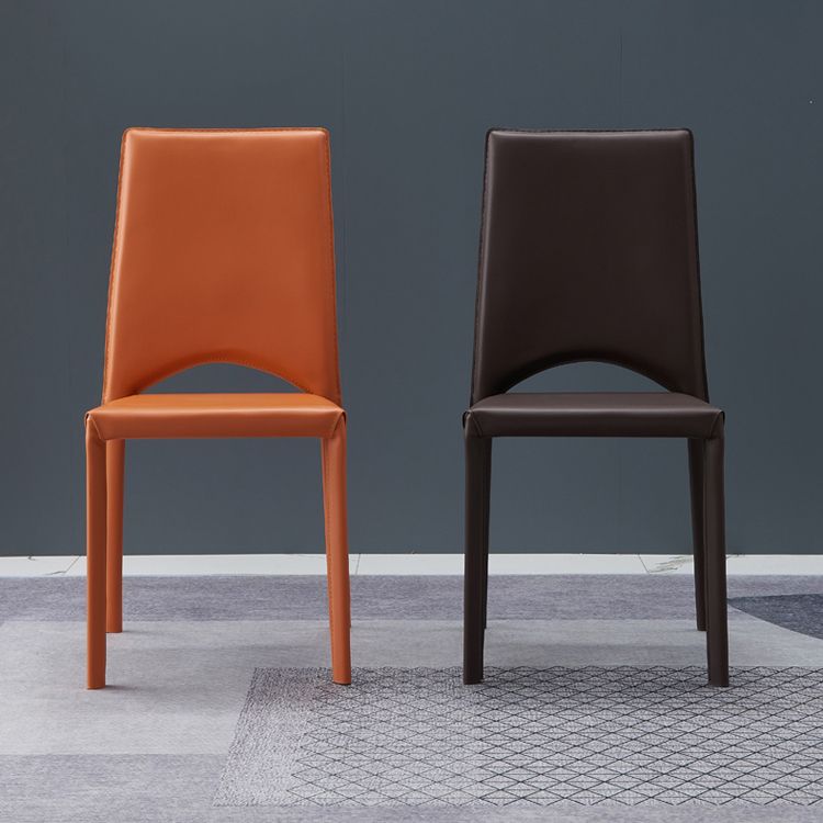 Chaise de salle à manger de cuisine de style contemporain chaise sans bras empilable avec des jambes en métal