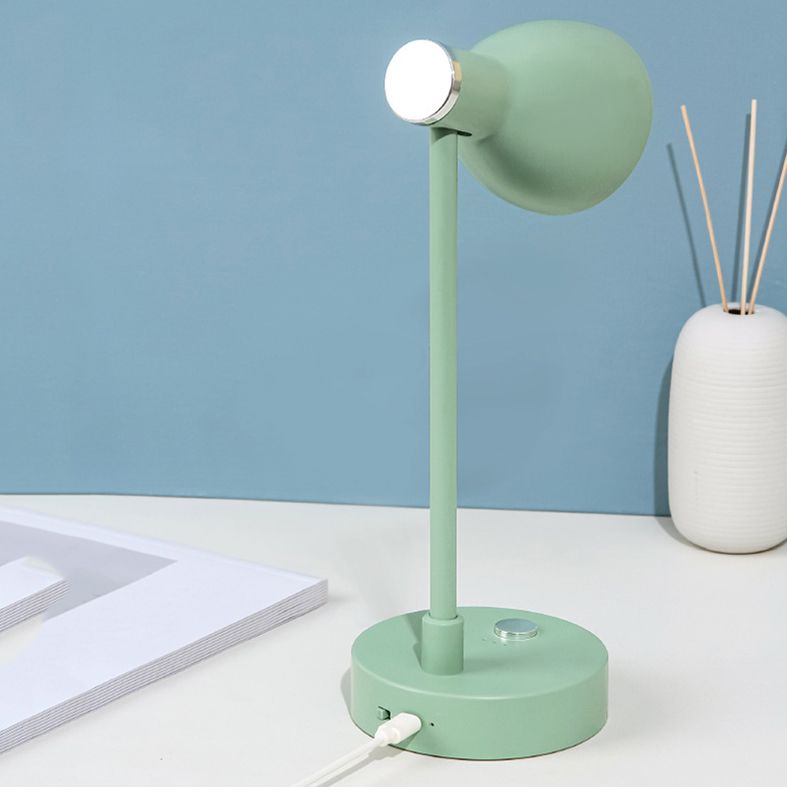 Lampada da tavolo Macaron con luce da lettura a LED per dormitorio con paralume in plastica a campana