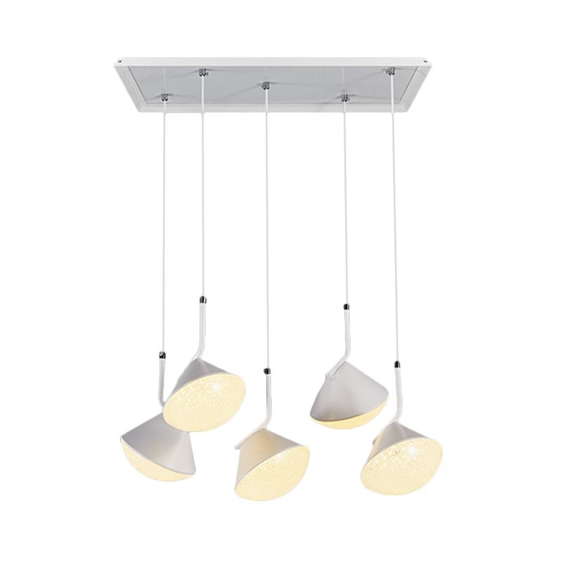 Lámpara de techo de cono blanco Metal 5 luces Luz de comedor Luz de comedor con difusor acrílico