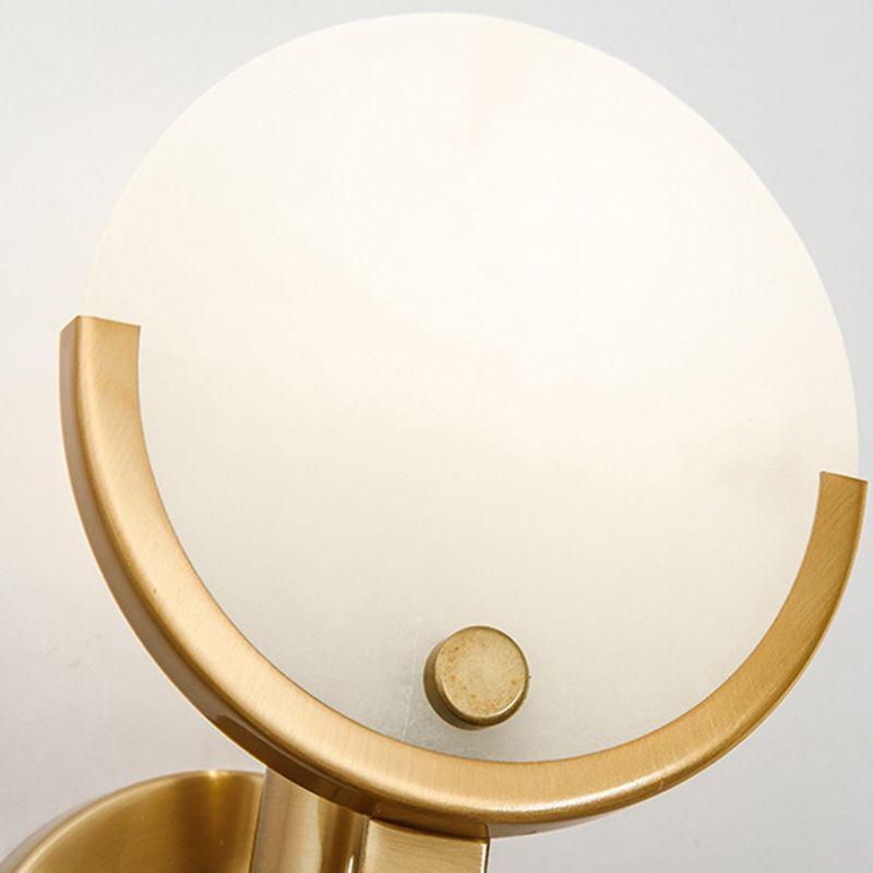 Modern Metal Wall Light Gold Round Wall Sconce with Mica for Living Room