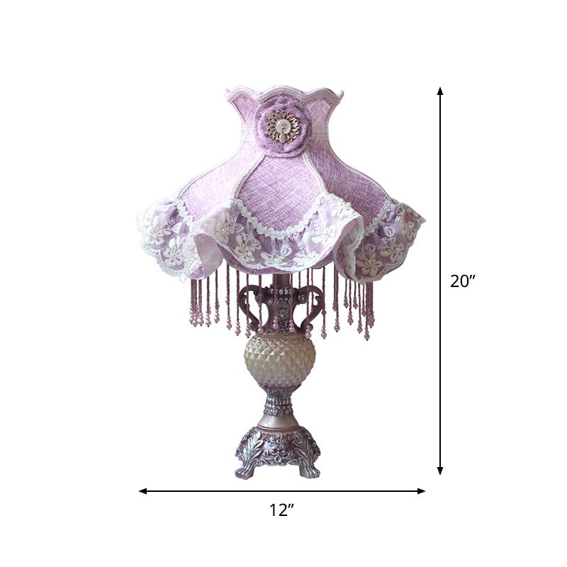Französische Spitzenverkleidung Nacht Lampenmaterial 1-Bulb-Schlafzimmertisch Licht in Lila mit Harzvase-Basis