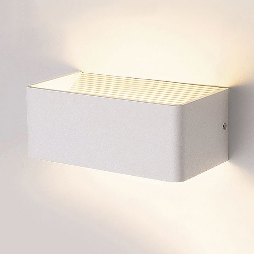 Modernistische rechthoekige metalen wand gemonteerd lamp 8 "/12" brede LED op en neer verlichting in goud/zwart/wit, wit/warme verlichting