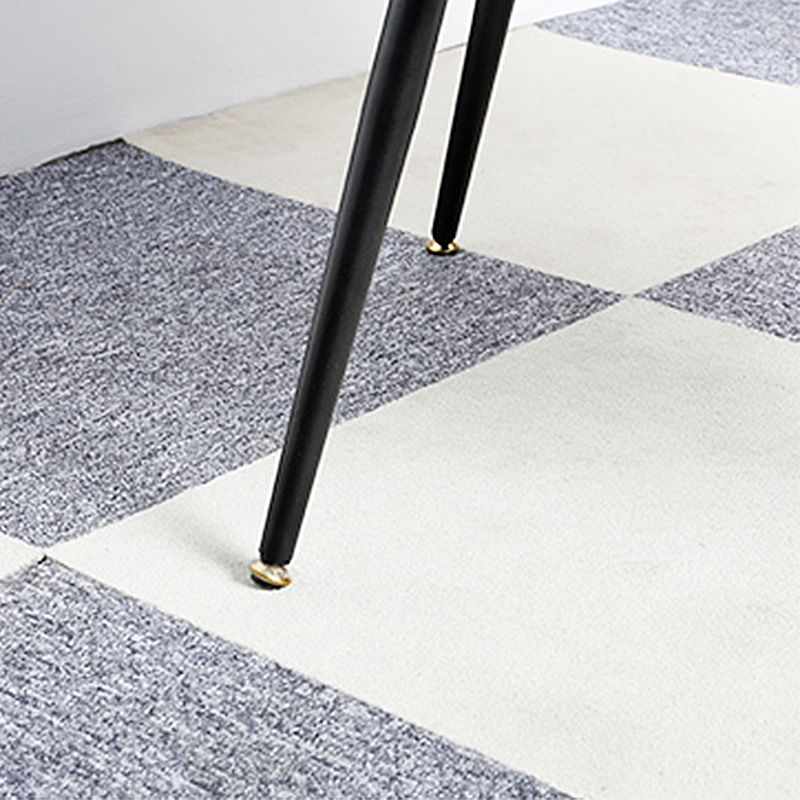 Chaise de salle à manger contemporaine en métal, fauteuil de salle à manger simple en faux cuir