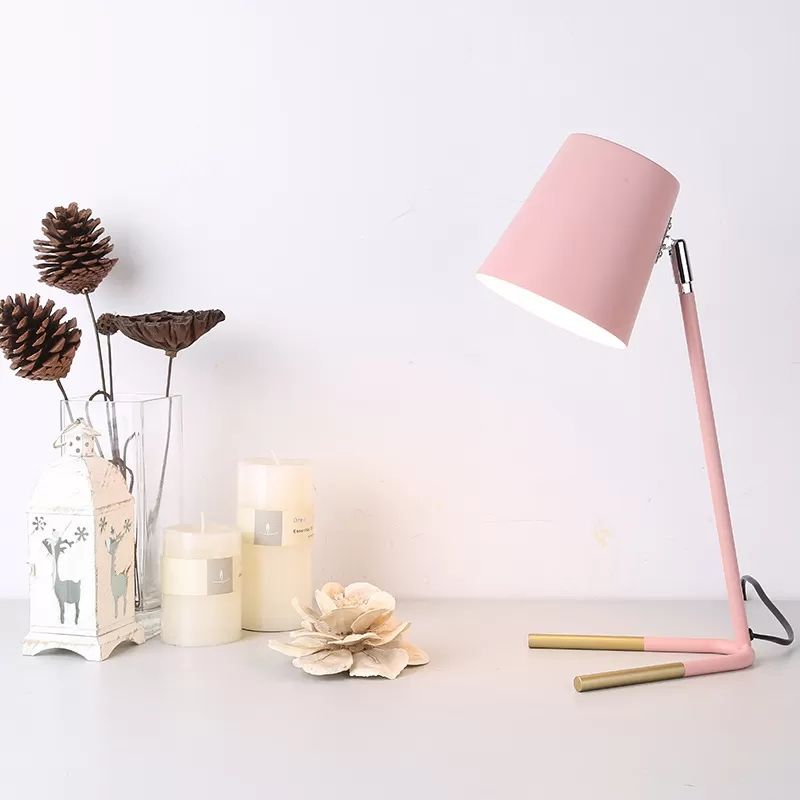 1 Light Bucket Desk Light with Plug In Cord Nordic Metal Small Table Light for Study Room