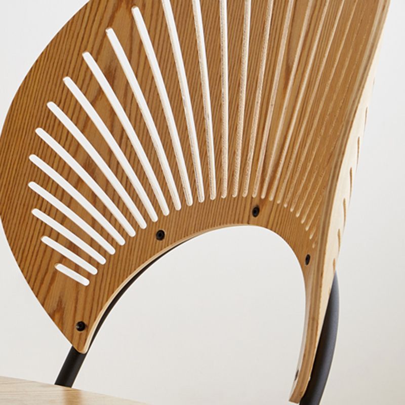 Chaise d'appoint de salle à manger en bois scandinave, chaises à dossier ouvert en forme de coquille avec pieds en métal