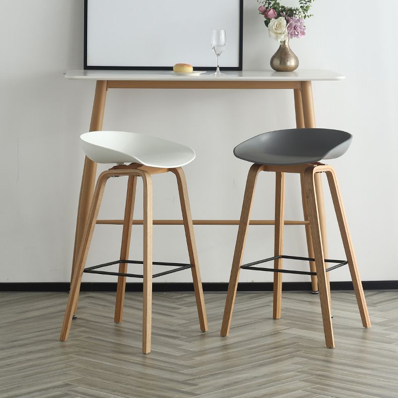 Taburetes contadores simples contemporáneos taburete de bar de madera interior con patas de 30 pulgadas con asiento de plástico