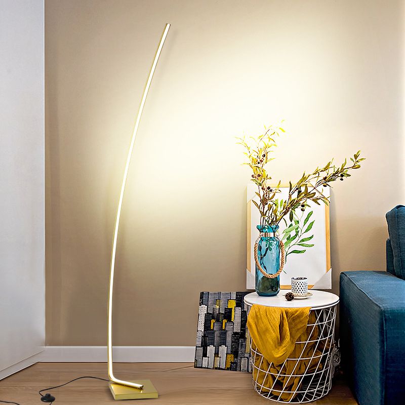 Lampada del pavimento in lettura curva metallica semplicità in bianco/nero/oro allineamento a LED in piedi in luce calda/bianca
