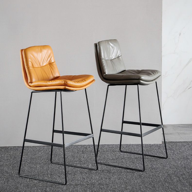 Modern Restaurant Leather Stool Matte Finish Footrest Low Back Barstool
