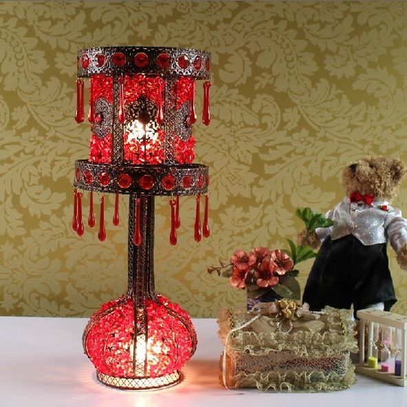Mesa de noche de cilindro rojo Luz Bohemian Metal 2 Bulbos de la sala de estar Iluminación con decoración acrílica