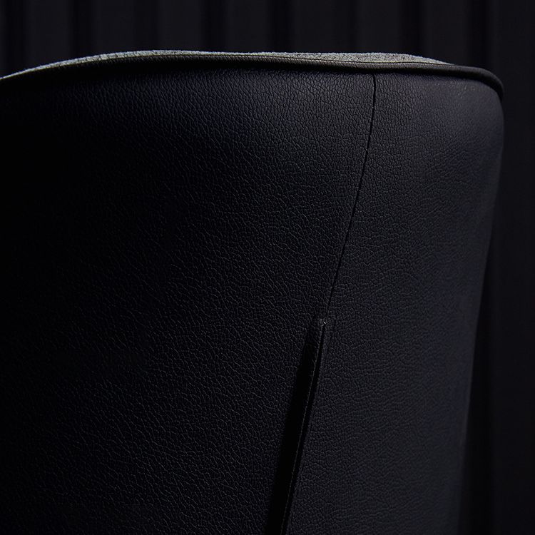 Chaises de salle à manger sans accoudoirs en cuir modernes, chaise latérale à oreilles avec pieds noirs