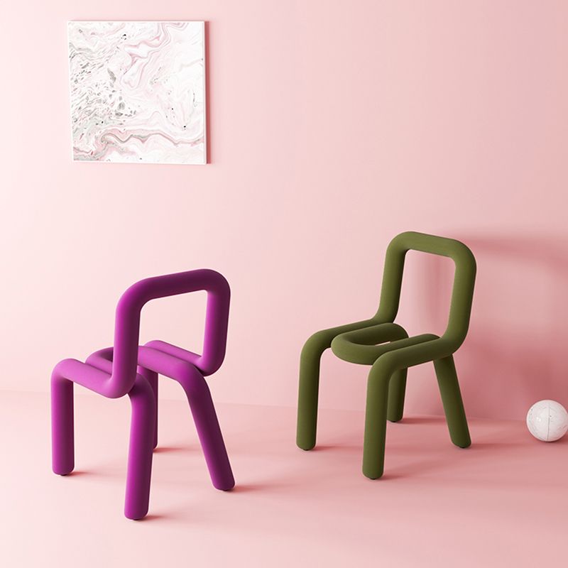 Chaise de salle à manger à dossier ouvert en flanelle de chaise latérale de restaurant de style moderne coloré