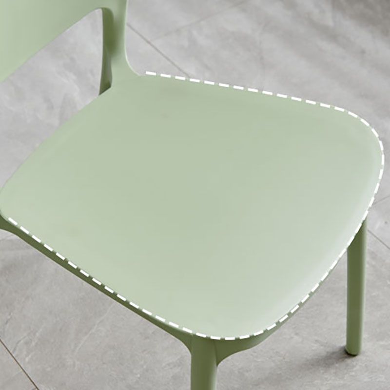 Sillas apilables modernas que cenan las sillas abiertas sin brazos con las piernas plásticas para la cocina