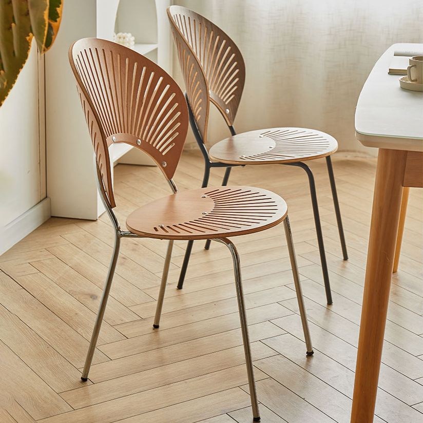 Juego de sillas de comedor de metal Silla lateral ovalada con respaldo abierto de estilo contemporáneo