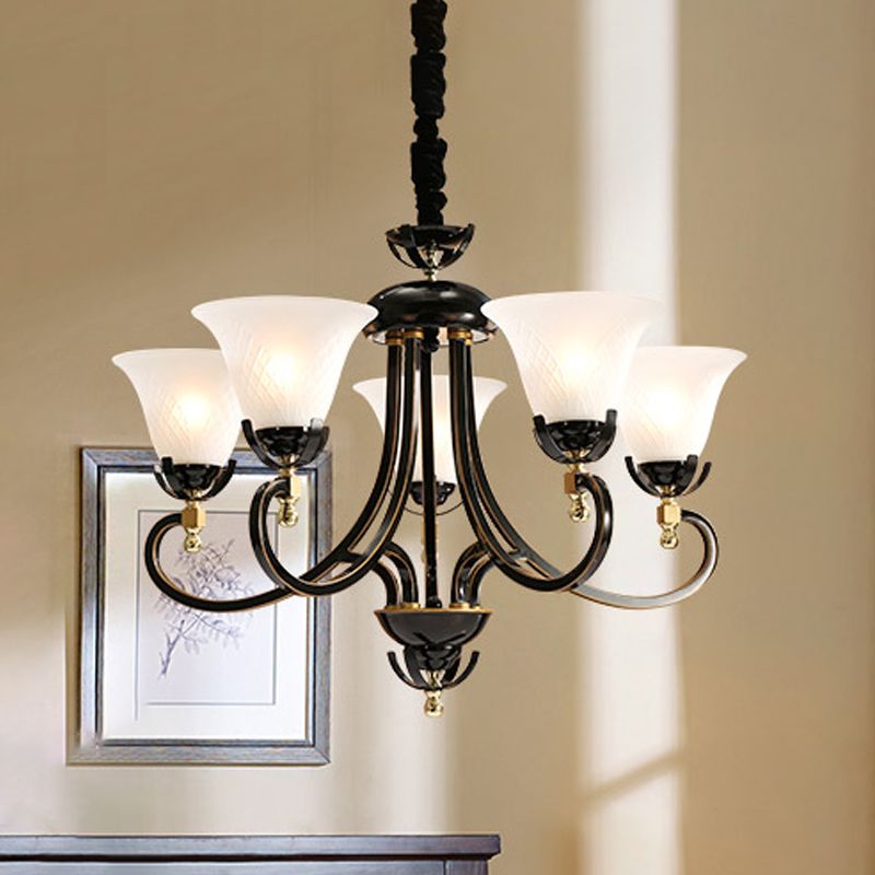 5/8-bulb uitlopende plafond Kroonluchter Retro Black Cream Glass Hanglampverlichting voor restaurant