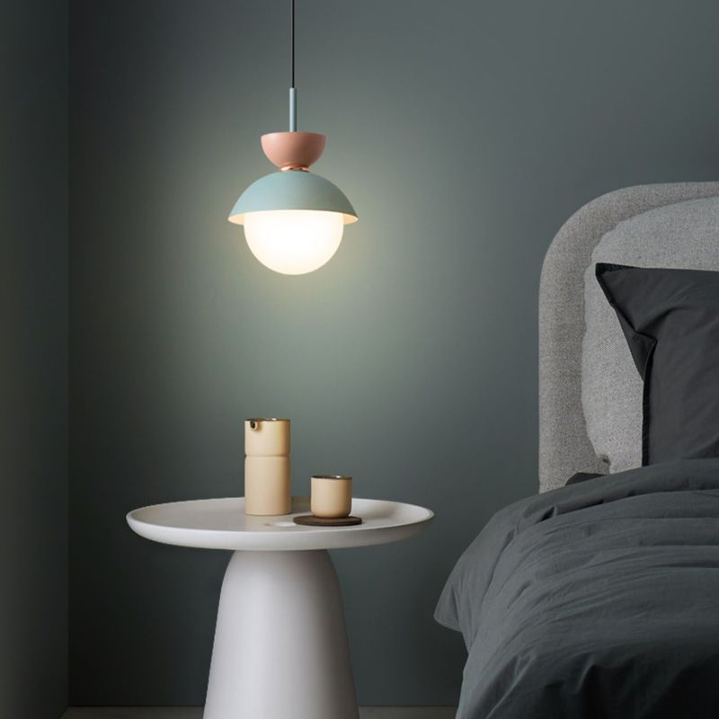 Pendre de chevet de chevet à un seul bulbe Style de macaron petite lumière suspendue avec une teinte en verre