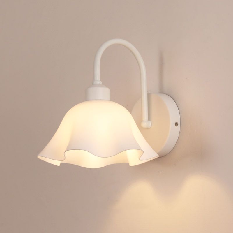 Nordic Style Iron Vanity Light White Geometry Shape Vanity Lamp for Shower Room