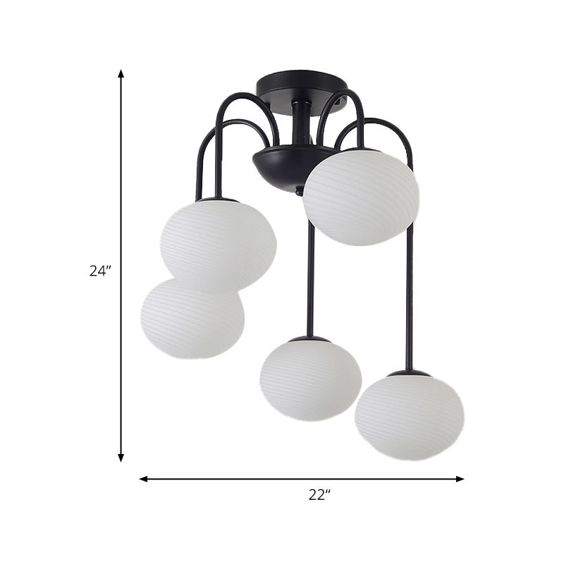Luz de techo de 5 luces modernistas con tono de vidrio esmerilado Bola de acabado negro/blanco Luz de montaje de flush