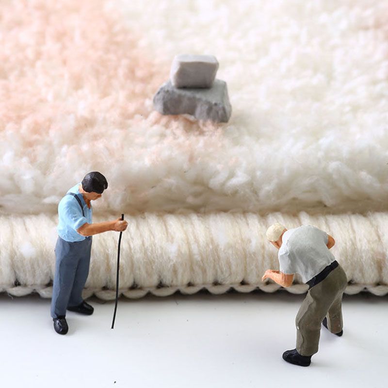 Black Simple Carpet Polyester Graphic Carpet Non-Slip Backing Carpet for Home Decoration