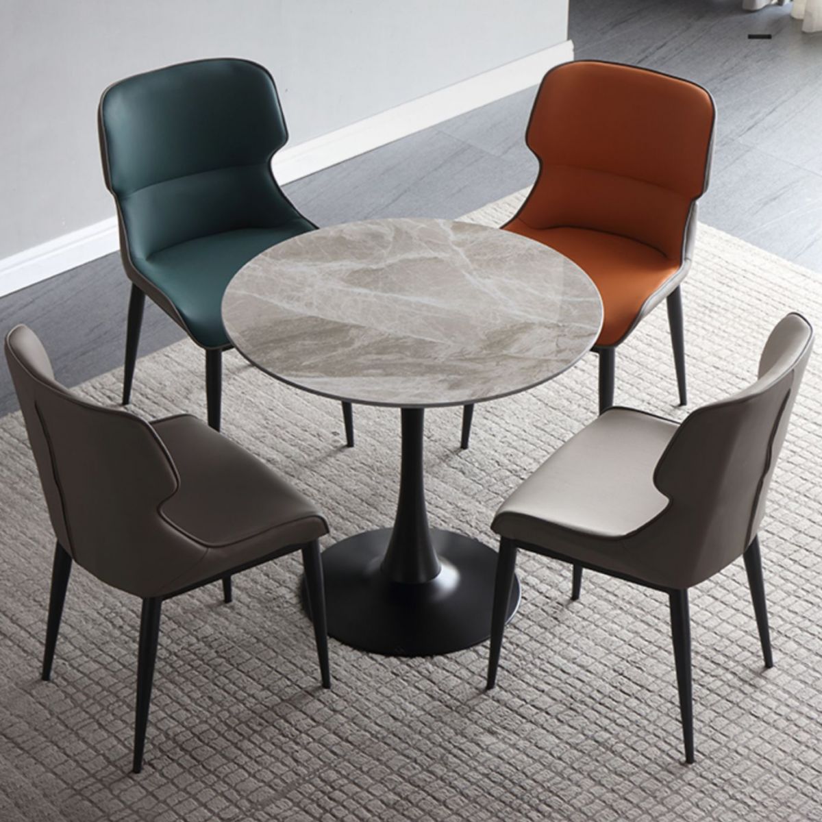 Moderner Stil runder Esstisch Sintered Stone Esstisch mit Tulpenbasis
