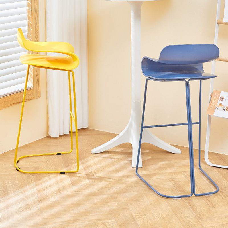 Contemporary Bar Stool Plastic Counter Bar Stool with Metal Legs