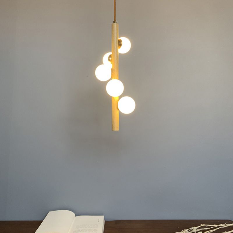 Accesorio de iluminación de lámpara de madera de tubo estilo asiático 5 cabezas lámpara de techo colgante beige con burbuja de ópalo de vidrio