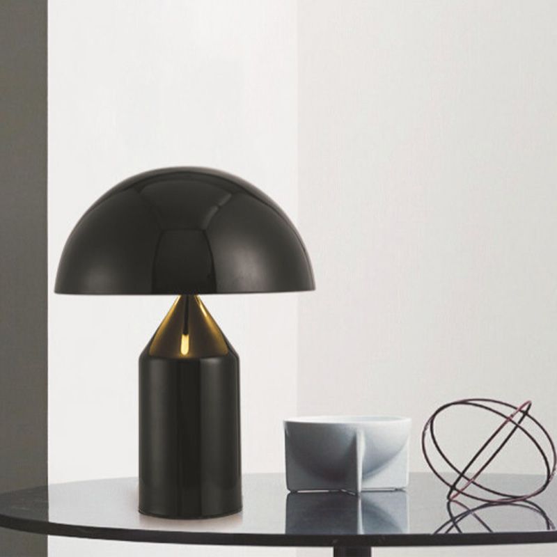 Contemporary Style 3-Bulbs Simplicity Metal Table Lamp for Bedroom Living Room