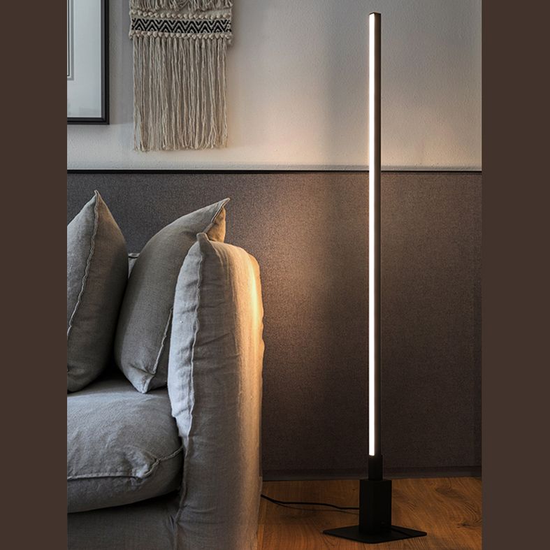 Noordse stijl slaapkamer staande lamp aluminium lineaire LED -vloer leeslicht