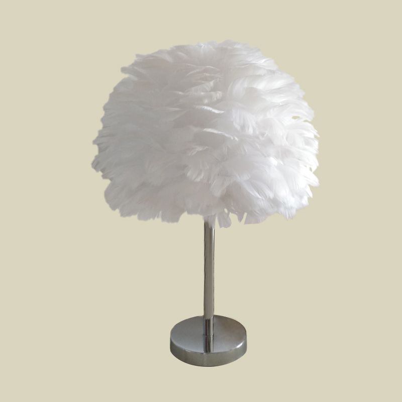 Lámpara de mesa de plumas contemporánea de la cama de la cama del mundo de la cama del mundo en blanco/gris/rosa
