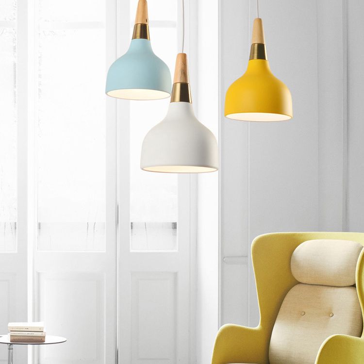 Wooden Top Down Lighting Pendant Nordic Style Metal Ceiling Pendant Lamp for Restaurant