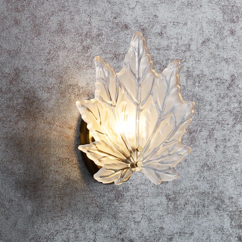 Maple Leaf Bedroom Wall Light Clear Crystal 1 Head Contemporary Wall Sconce Fixture with Round Backplate in Gold