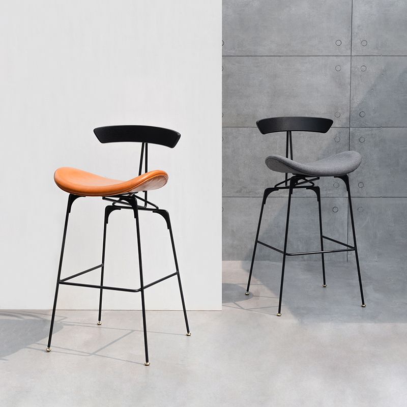 Tabouret de bar en fer noir, tabouret de comptoir à dossier bas de style industriel avec siège en selle