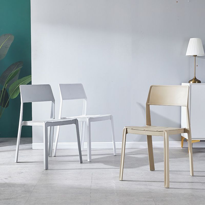 Scandinavische open achterkant Matte afwerking Plastic eetkamerstoel voor thuis