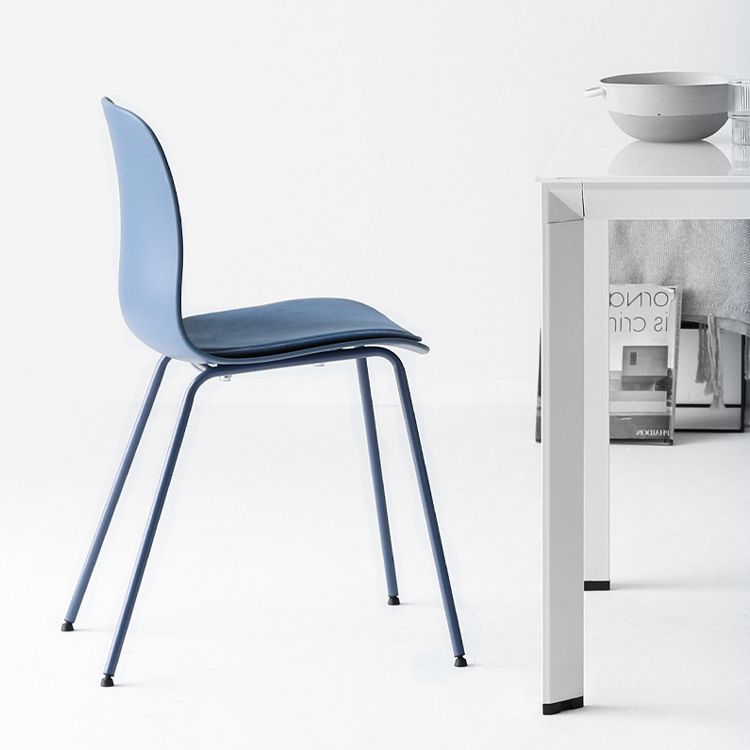 Silla de comedor moderna sin brazos Silla de comedor de plástico para uso en restaurantes