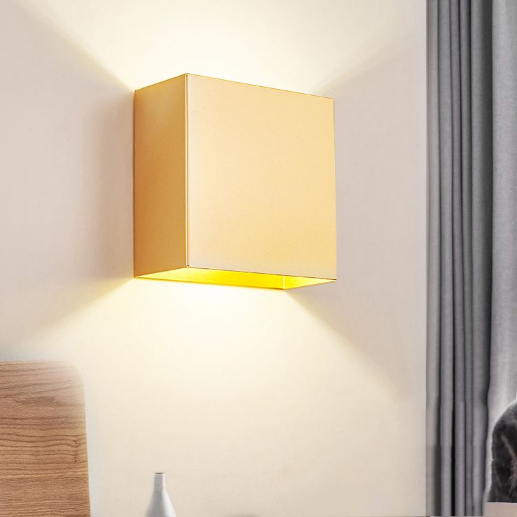 MODERNO MODERNO MOLTO MOLTO MOLTO MOLTO GEOMETRICO 2 LUCI ALLE LUCILE Rondella per soggiorno