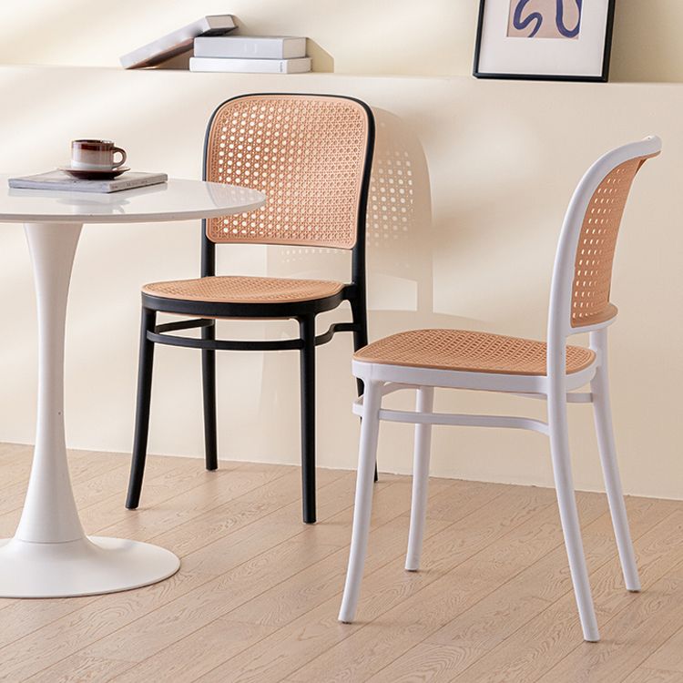Silla sin brazos de comedor de plástico moderno, silla lateral de comedor con respaldo abierto para uso en restaurantes