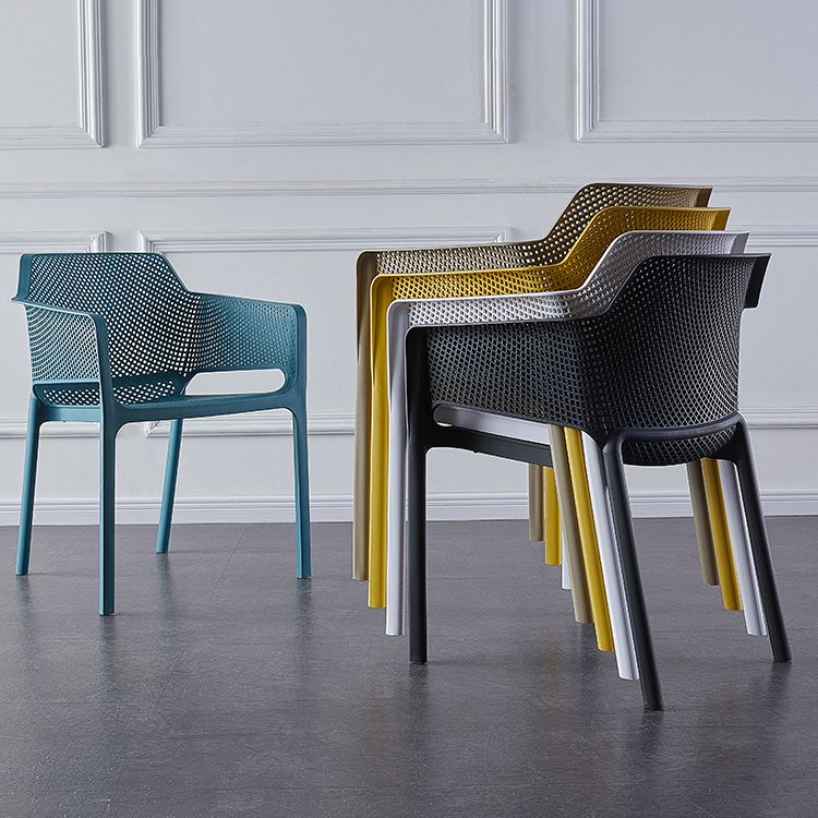 Chaises de bras empilables intérieures en plastique scandinave pour restauration en plastique pour la cuisine