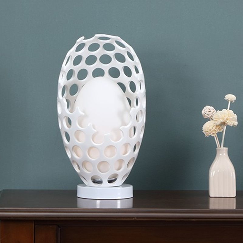 Liche de chevet en forme d'oeuf DÉCOR