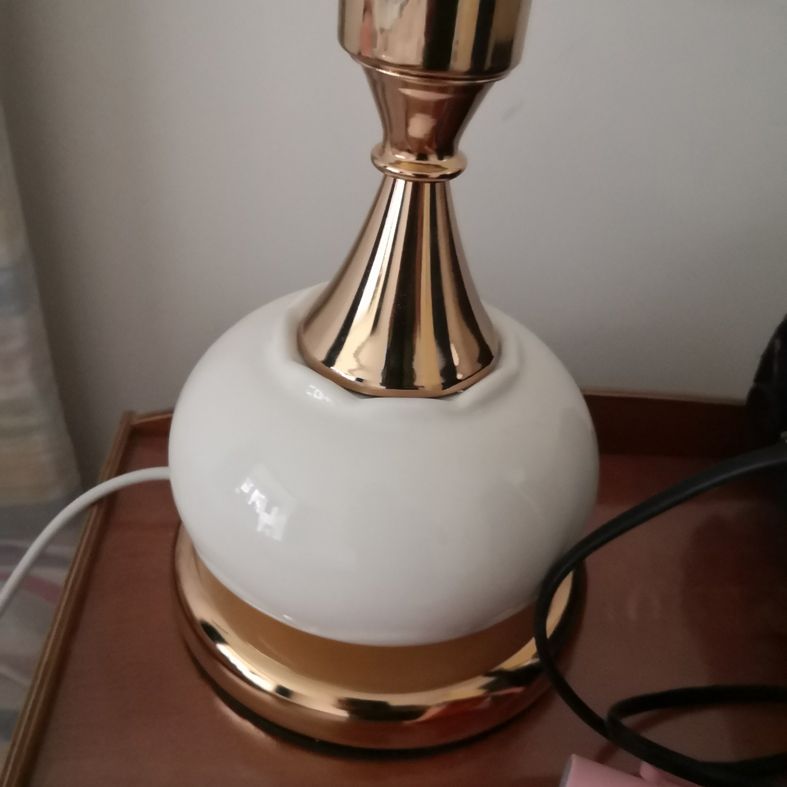 Minimalistische Kuppel Schattentischlampe Gefriertes weißes Glas 1 Kopf Wohnzimmer Nachtlicht