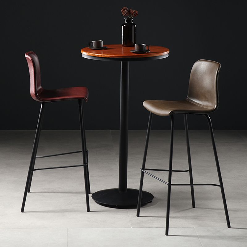 Destiertes Leder einfacher Barhocker Nordic Indoor Hoher Hocker mit Eimersitz