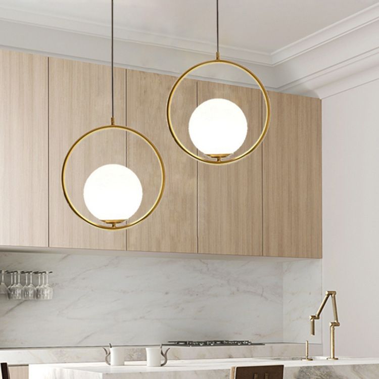 Anello metallico a pendente a sospensione a sospensione a sospensione Bianco di illuminazione a tonalità in vetro bianco con filo regolabile da 47 "