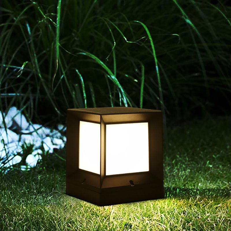 Nordic Style Aluminum Outdoor Light Rectangle Shape Solar Energy Pillar Lamp for Outdoor