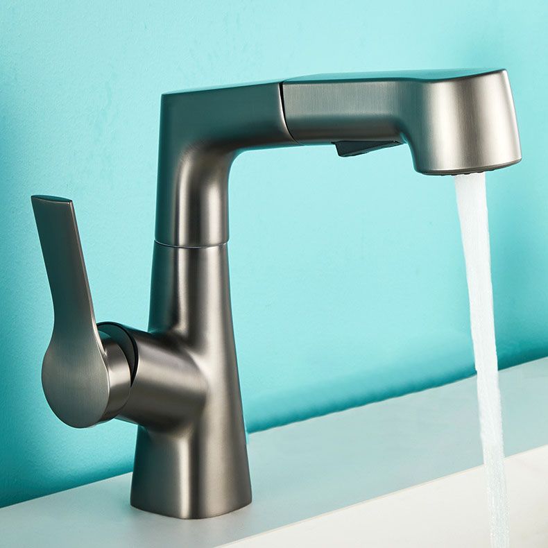 Pull Down Kitchen Faucet Single Handle Metal Faucet with Pull Out Sprayer