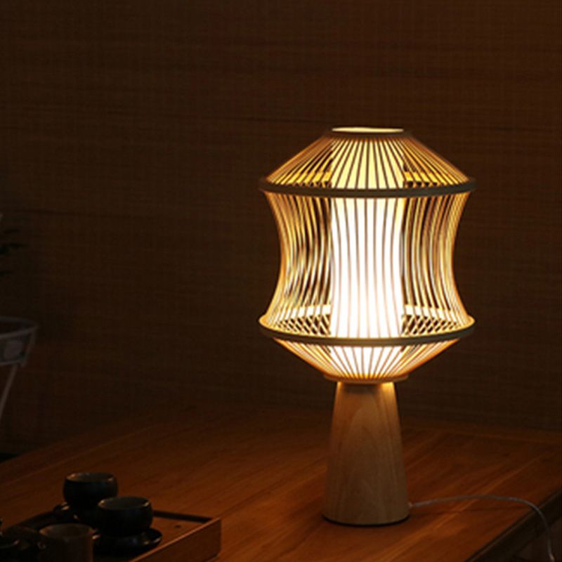 Lampada da lavoro conica Lampada da scrivania beige a 1 testa in legno giapponese con paralume in bambù