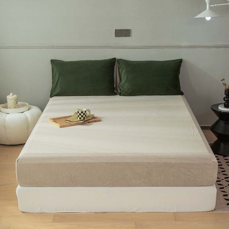 Solid Color Bed Sheet Non-Pilling Fade Resistant Polyester Bed Sheet