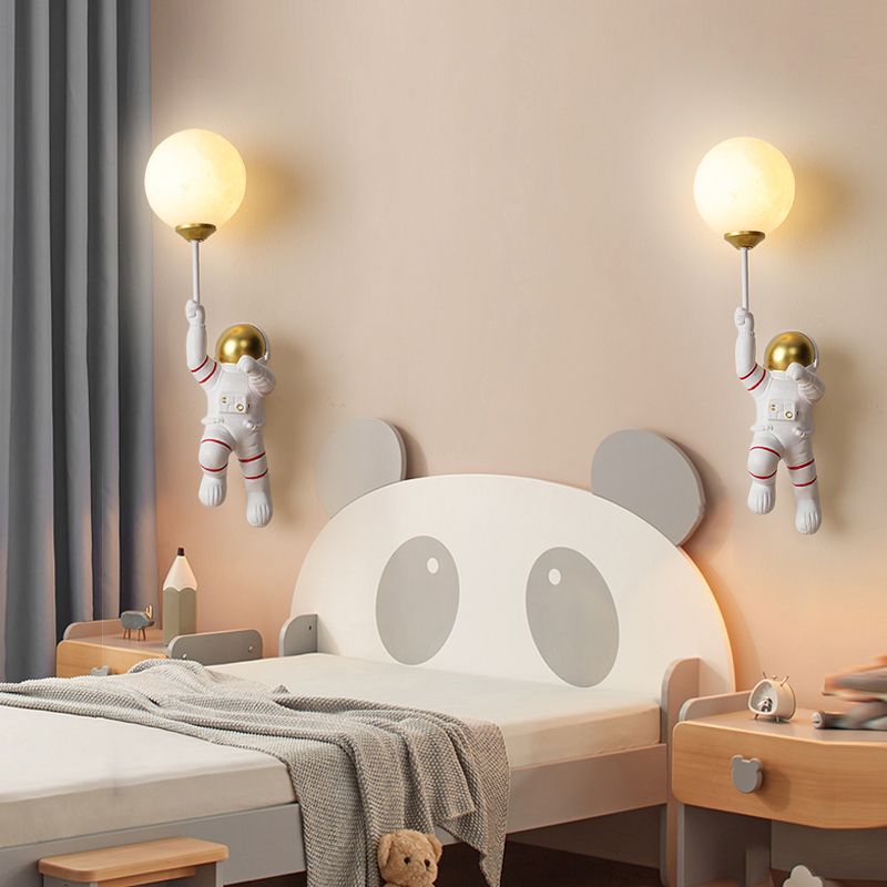 1 - Light Resin Wall Lighting Fixture , Astronaut and Globe Shape Wall Light